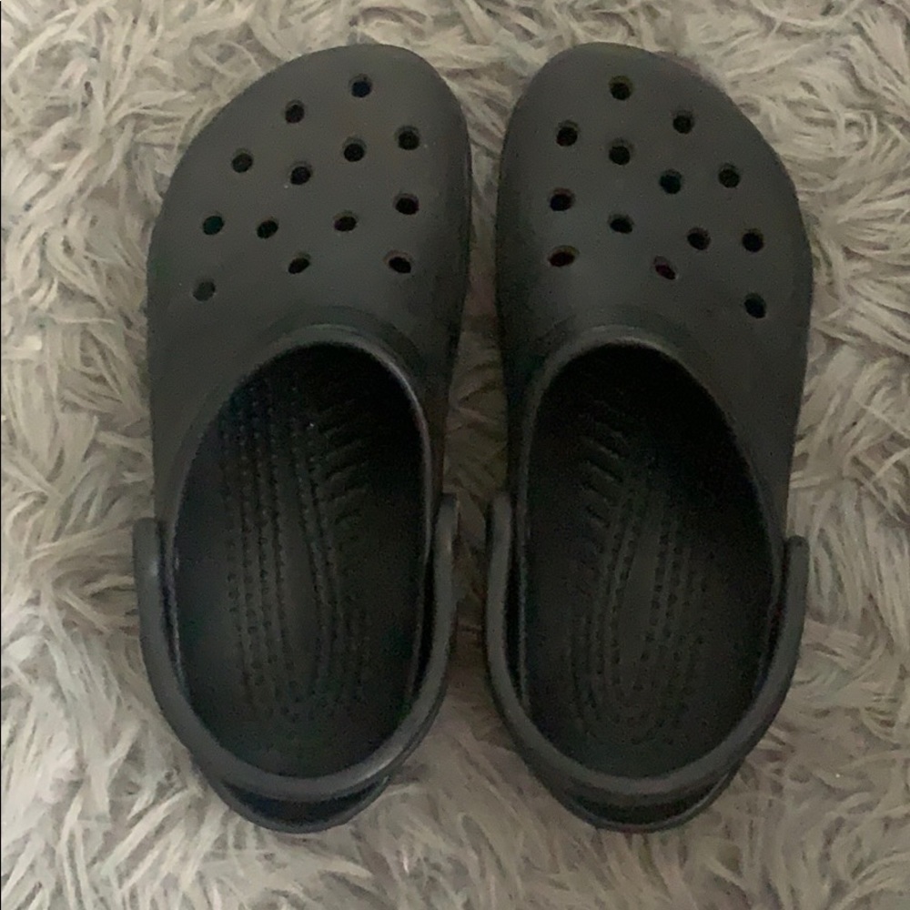 Black Crocs